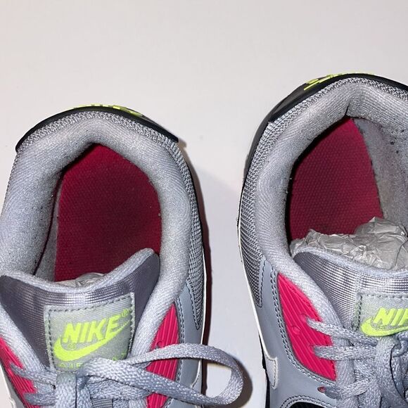Nike Air Max 90 Essential \'Grey Fuchsia\' main image 5